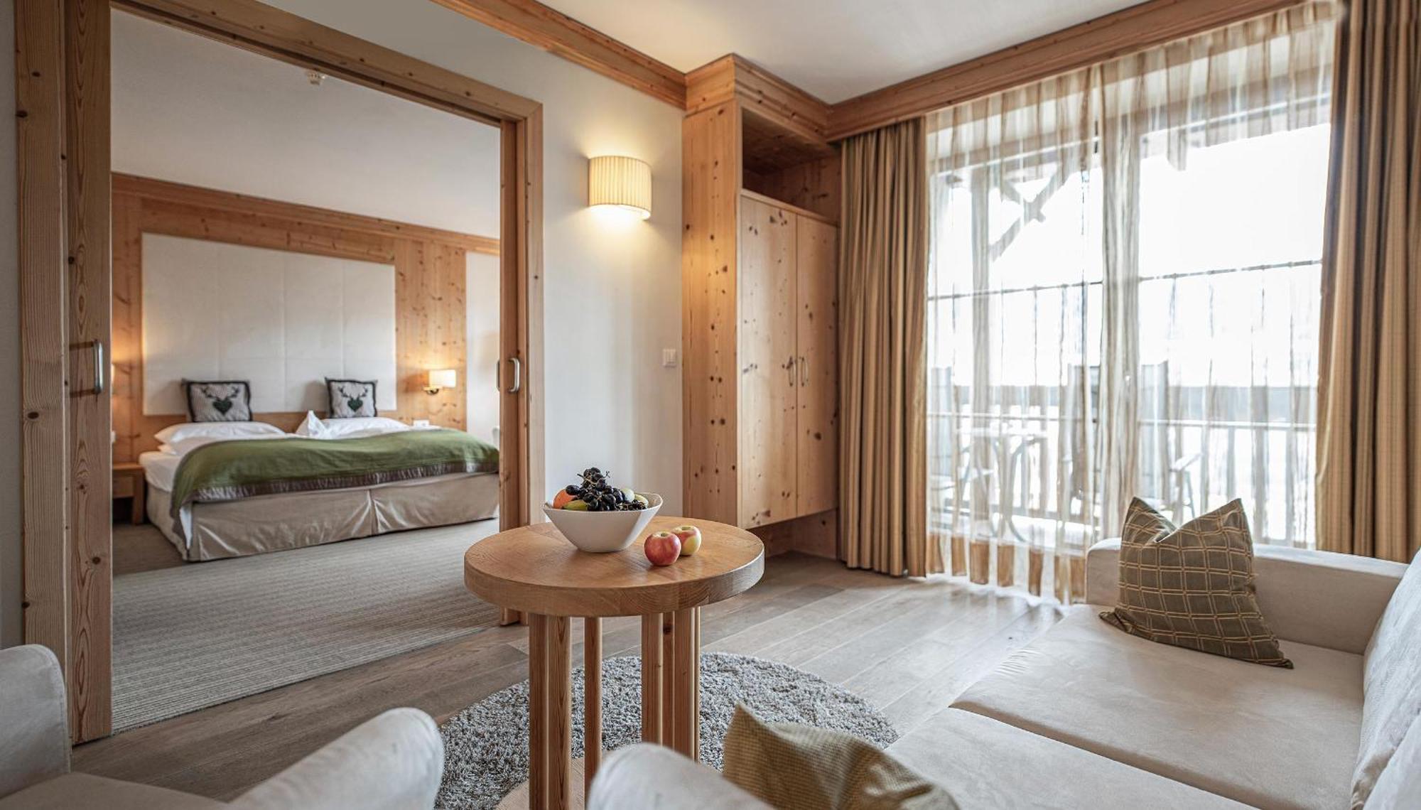 Taubers Unterwirt Aktiv & Vitalhotel Velturno Exterior foto